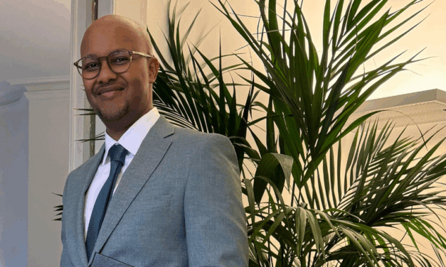 Ahmed Jama est élu président du Conseil municipal de la ville de Genève